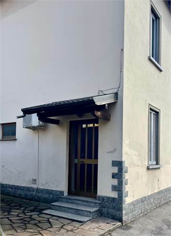 FACCIATA INGRESSO INDIPENDENTE