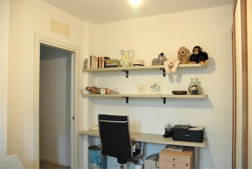 Photo 32